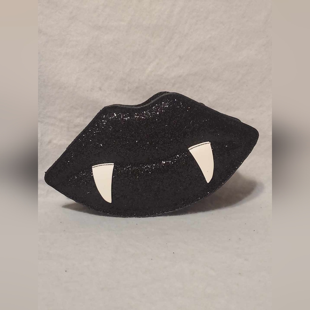 black gliter vampire Fang lips purse crossbody